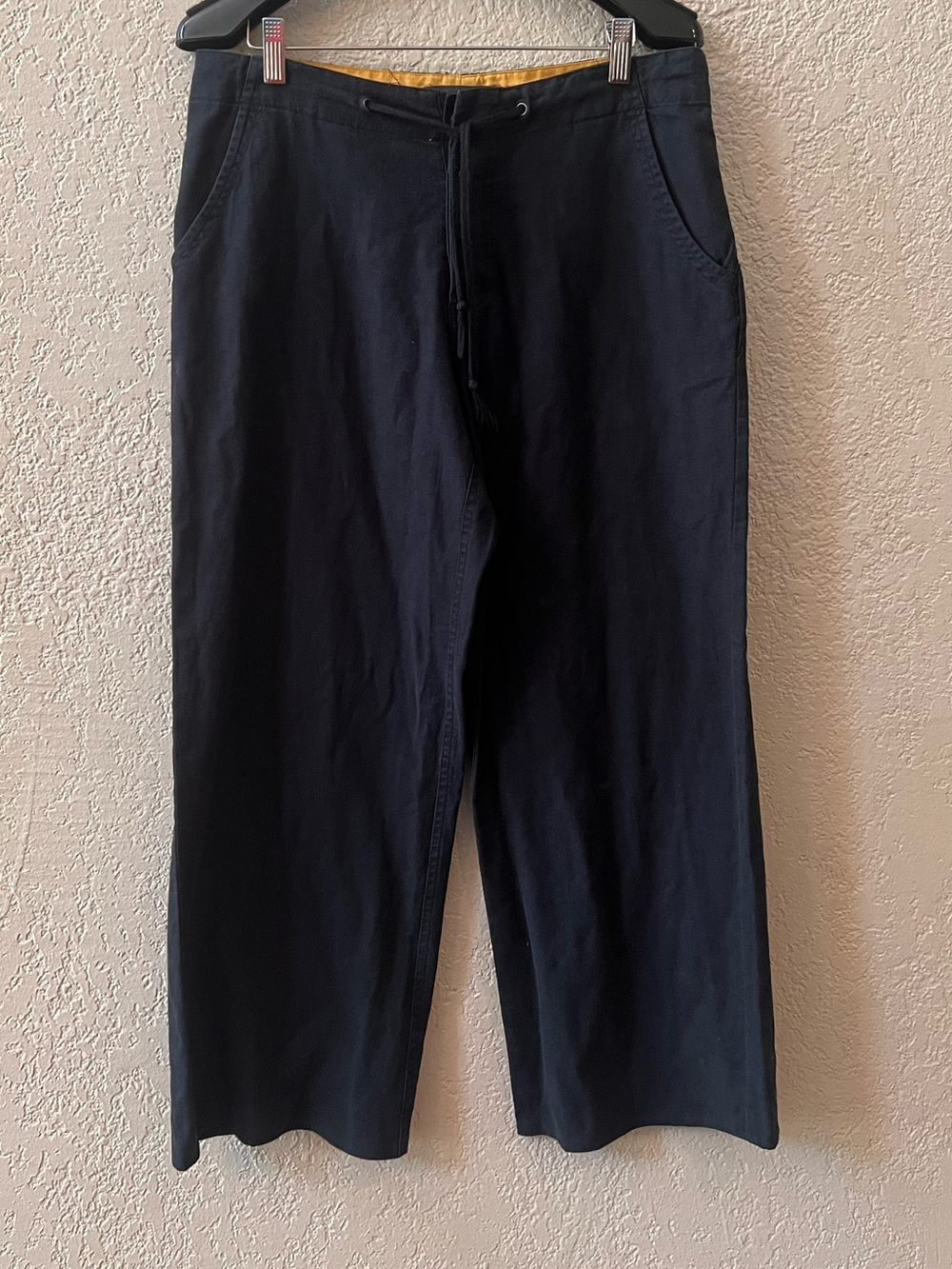 2 You Workwear Linen Pants
Crop/Ankle‎ Wide Leg Sz 30
4 Button Closure Black Y2K